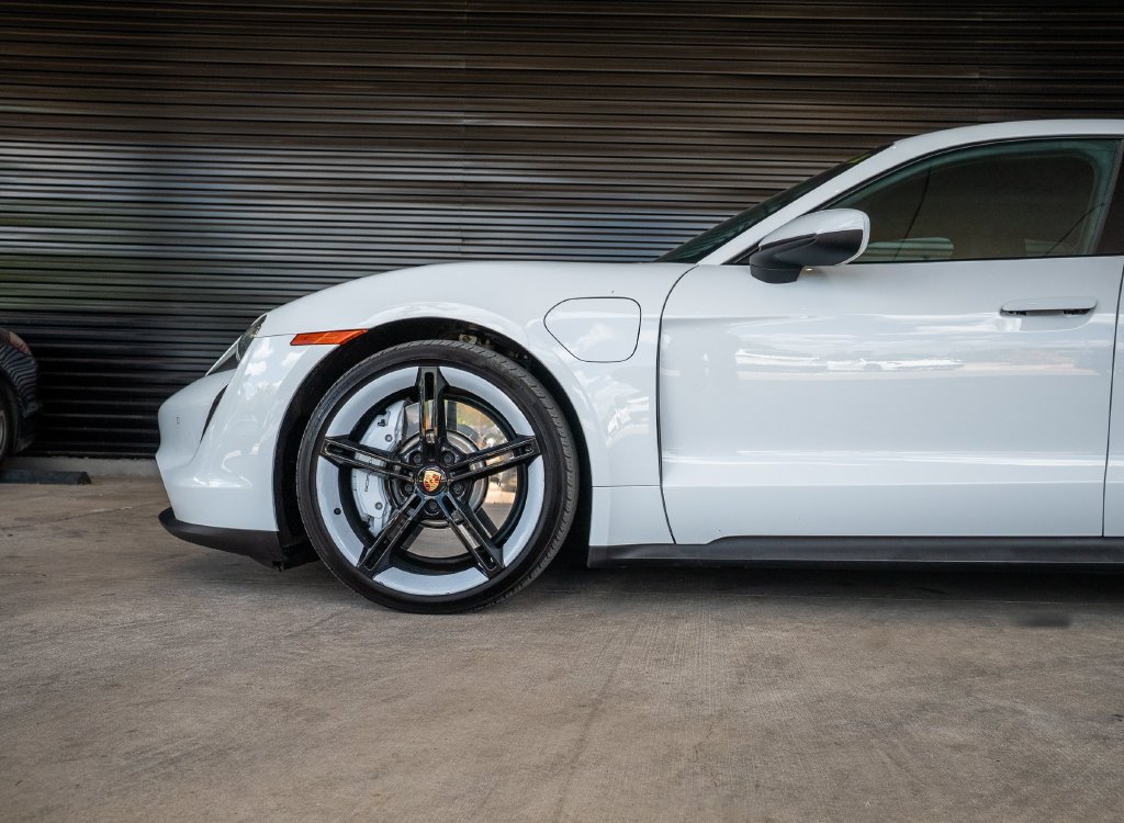 Certified 2023 Porsche Taycan RWD image 11