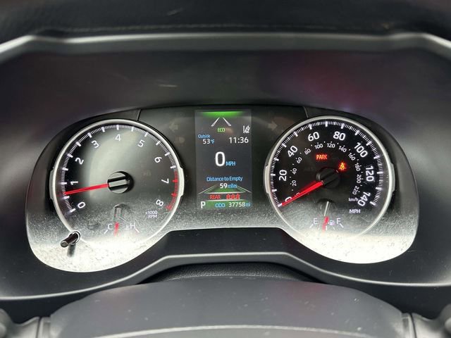 Used 2021 Toyota RAV4 LE image 14