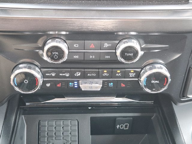 New 2026 Ford F350 Lariat w/ Black Appearance Package AWD/4WD image 14