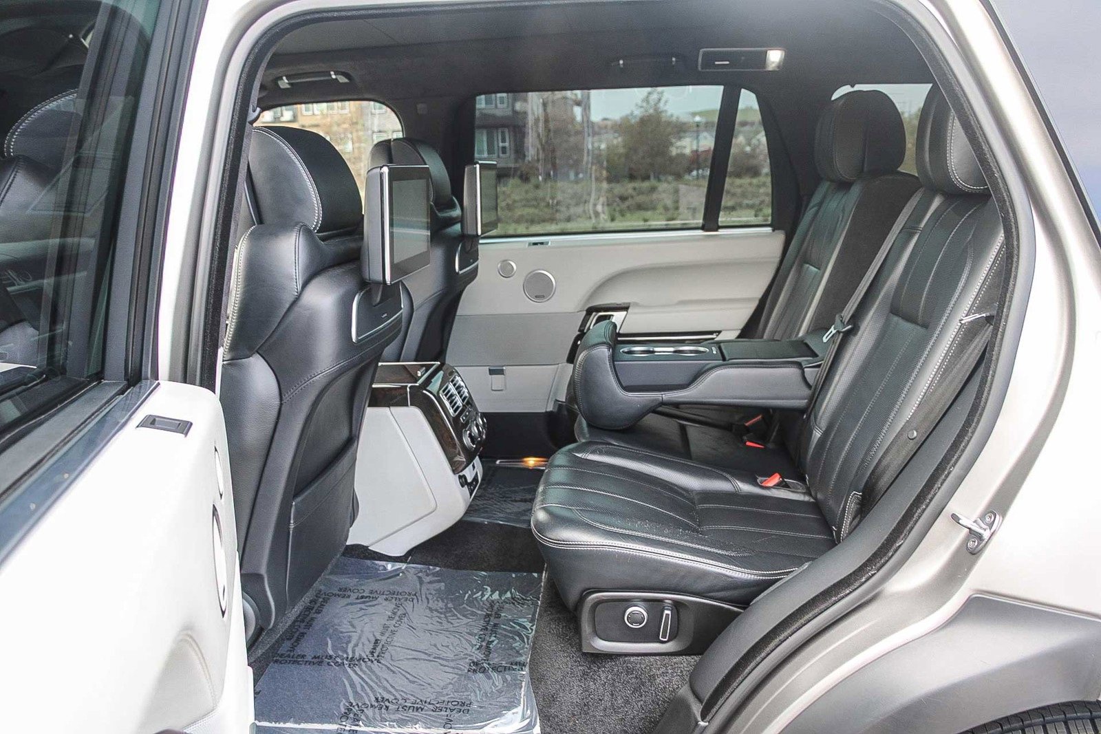 Used 2017 Land Rover Range Rover Long Wheelbase Autobiography image 18