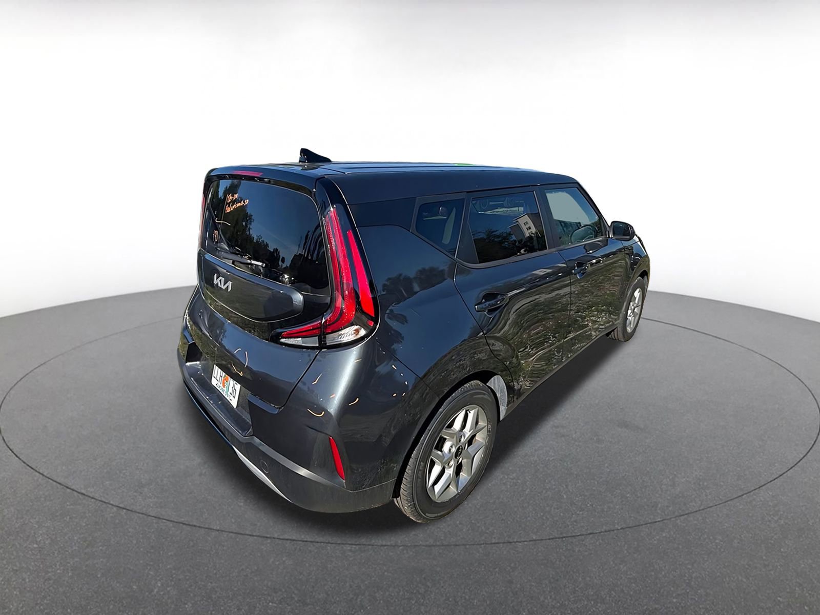 Used 2025 Kia Soul LX w/ LX Technology Package image 6