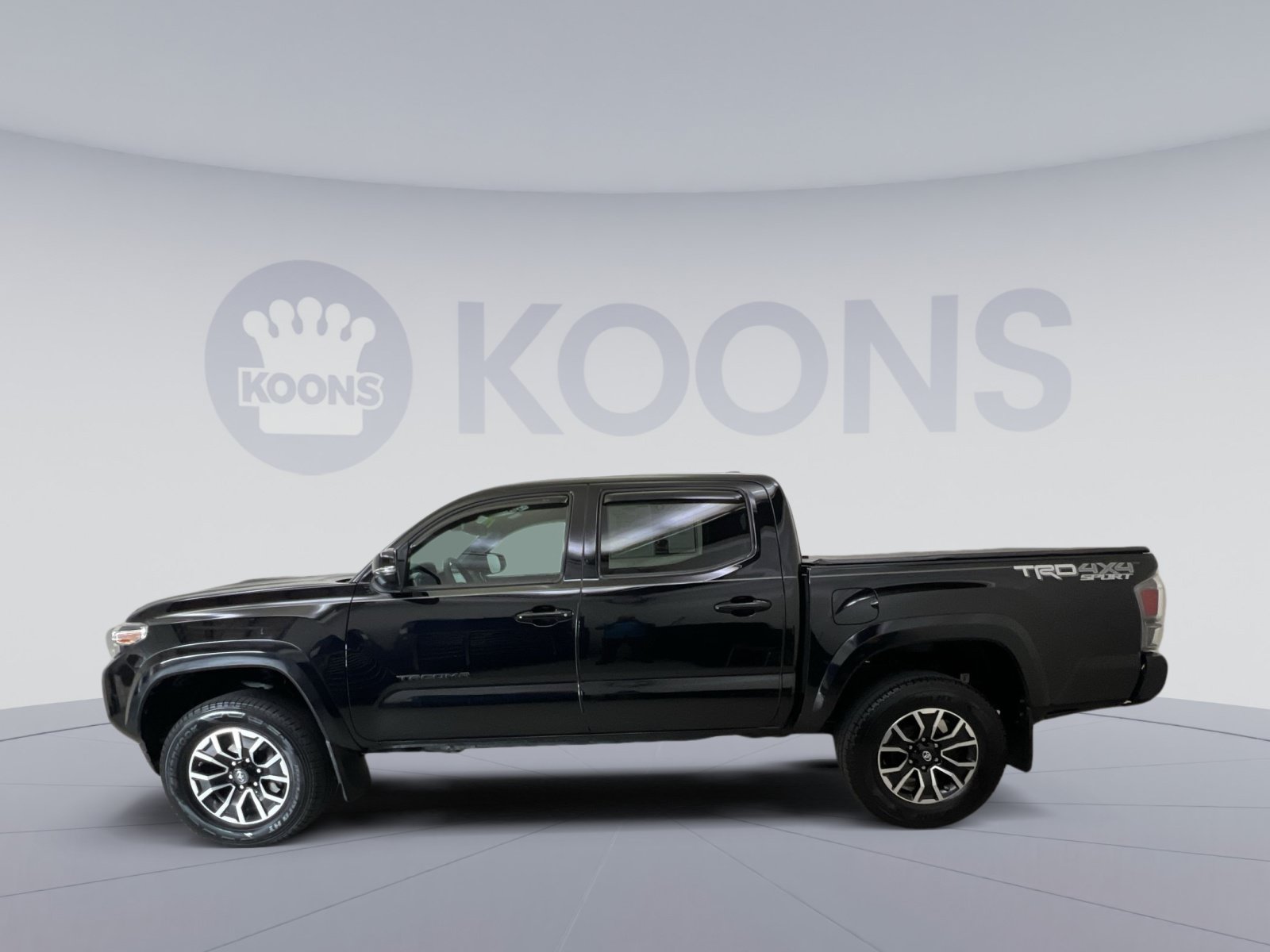 Used 2020 Toyota Tacoma TRD Sport AWD/4WD image 5
