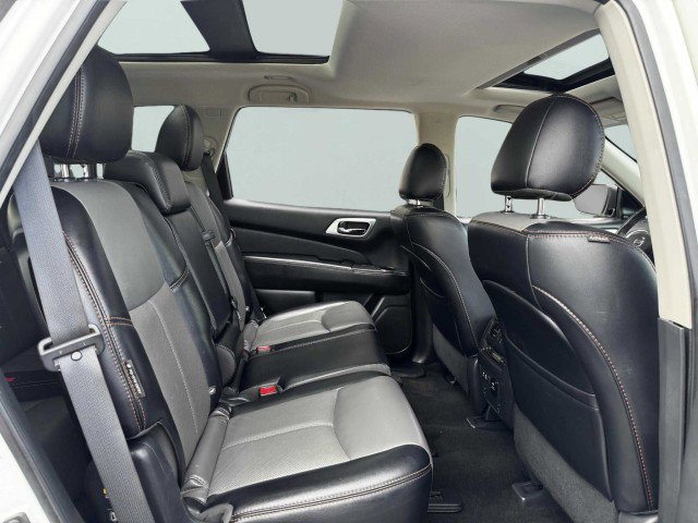 Used 2020 Nissan Pathfinder SL image 53