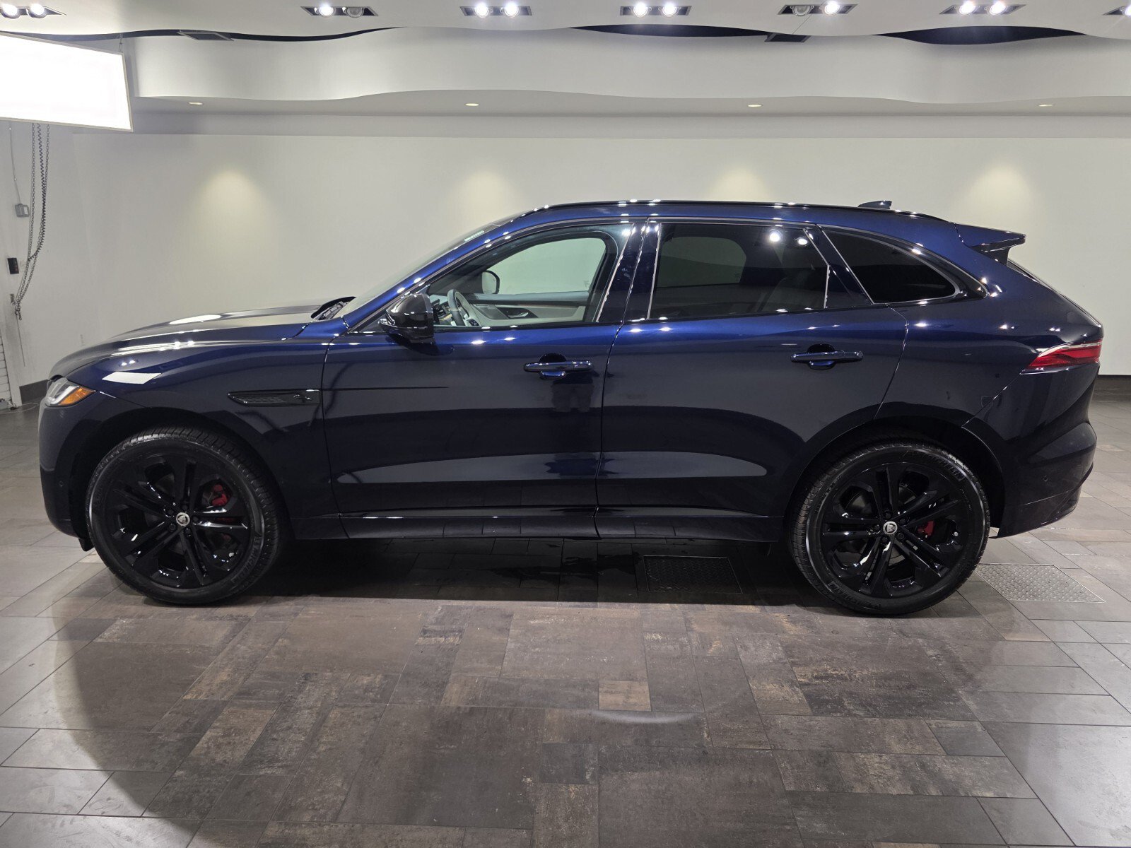 New 2026 Jaguar F-PACE R-Dynamic S AWD/4WD image 3