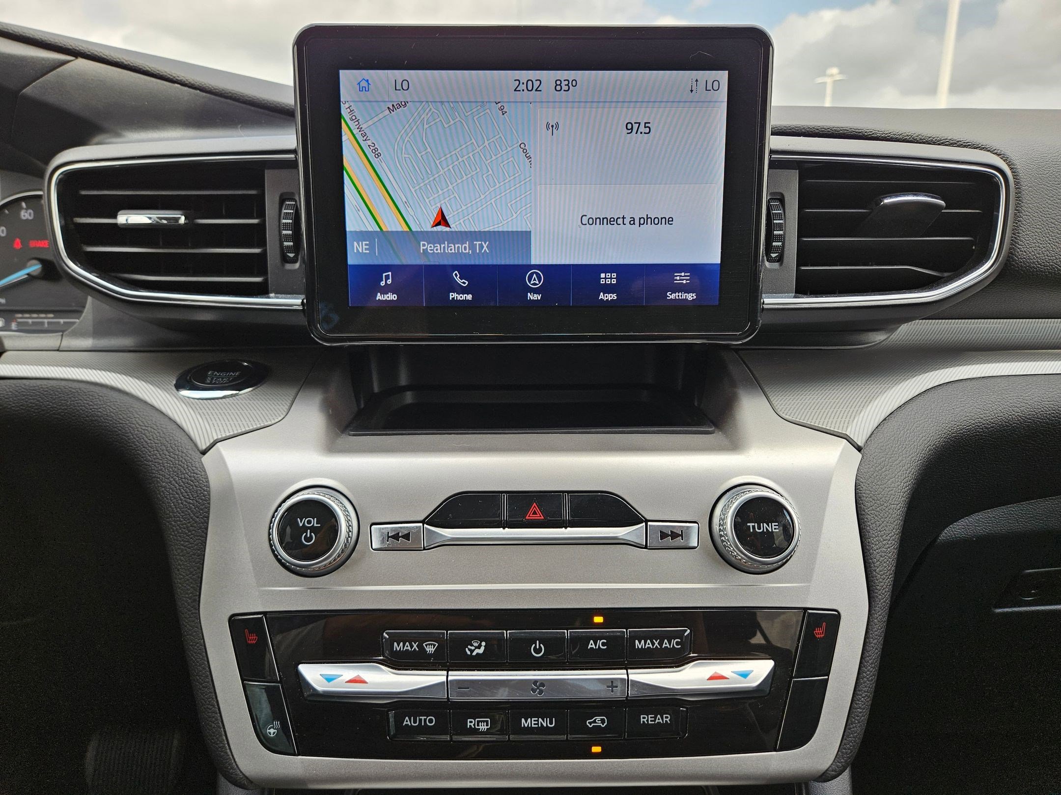 Used 2022 Ford Explorer XLT w/ Equipment Group 202A image 25