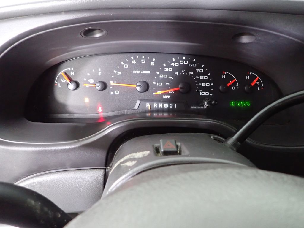Used 2006 Ford E-350 and Econoline 350 Extended Super Duty RWD image 20