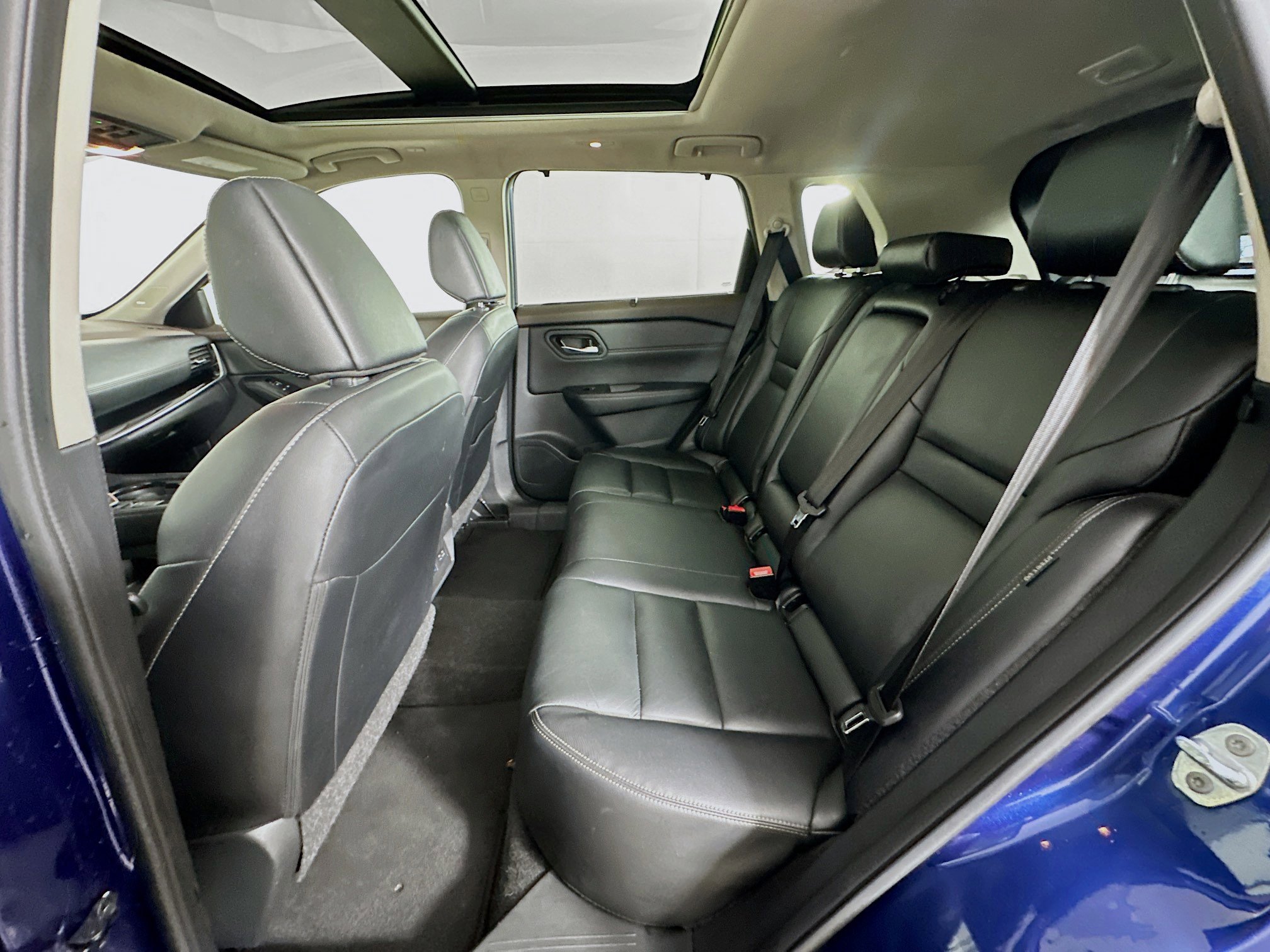 Used 2023 Nissan Rogue SL w/ SL Premium Package image 29