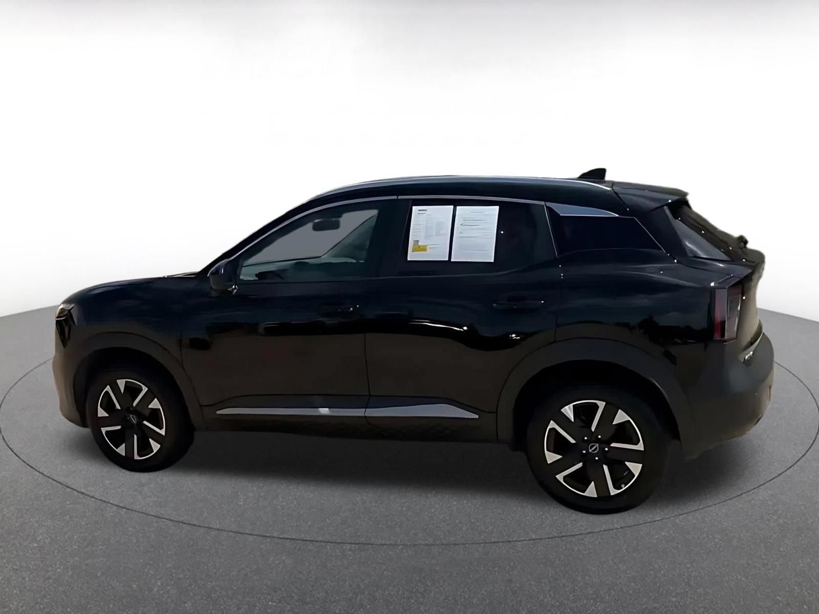 Used 2026 Nissan Kicks SV w/ Cold Weather Package AWD/4WD image 9