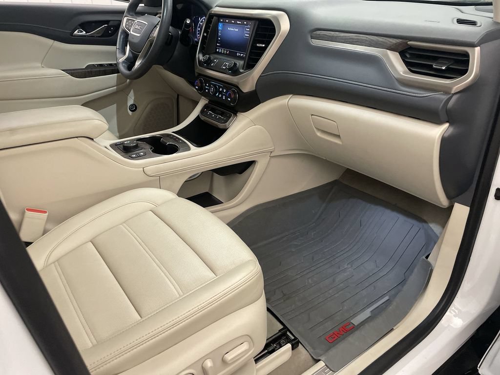 Used 2021 GMC Acadia Denali w/ Denali Technology Package FWD image 25