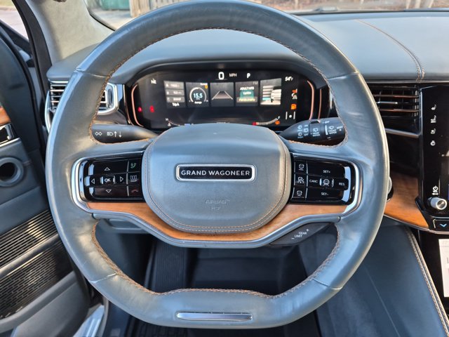Used 2022 Jeep Grand Wagoneer Series III w/ Rear Seat Video Group 1 AWD/4WD image 15