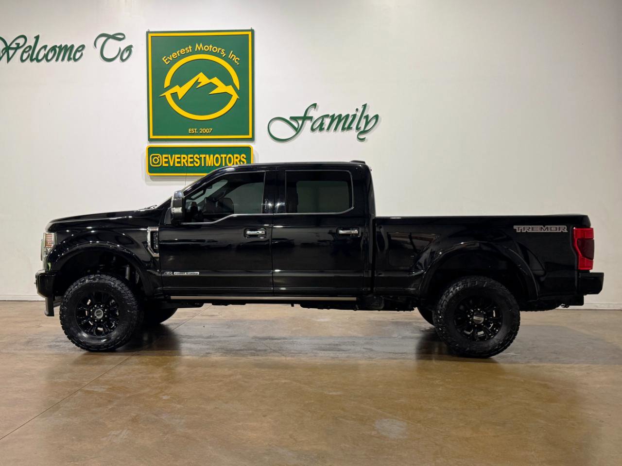 Used 2020 Ford F250 Platinum w/ Tremor Off-Road Package AWD/4WD image 7