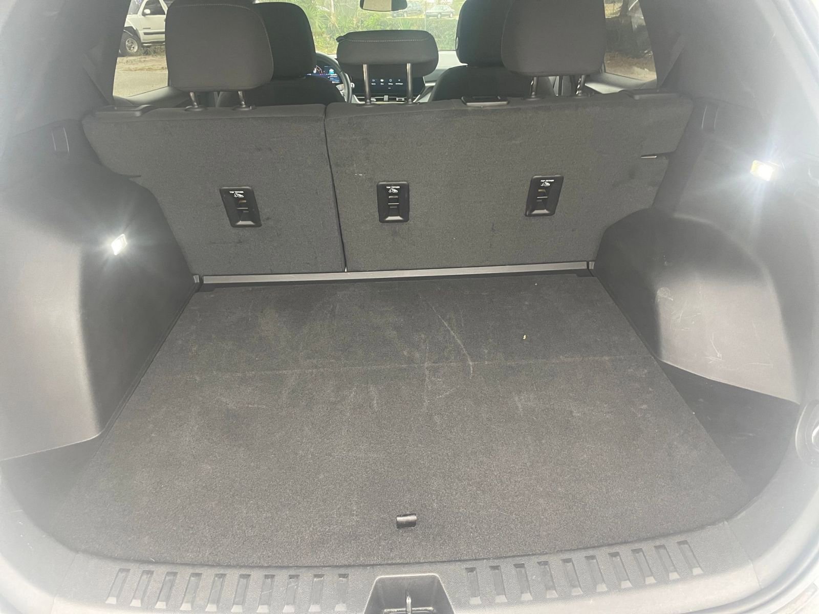 Used 2025 Chevrolet Equinox LT image 30