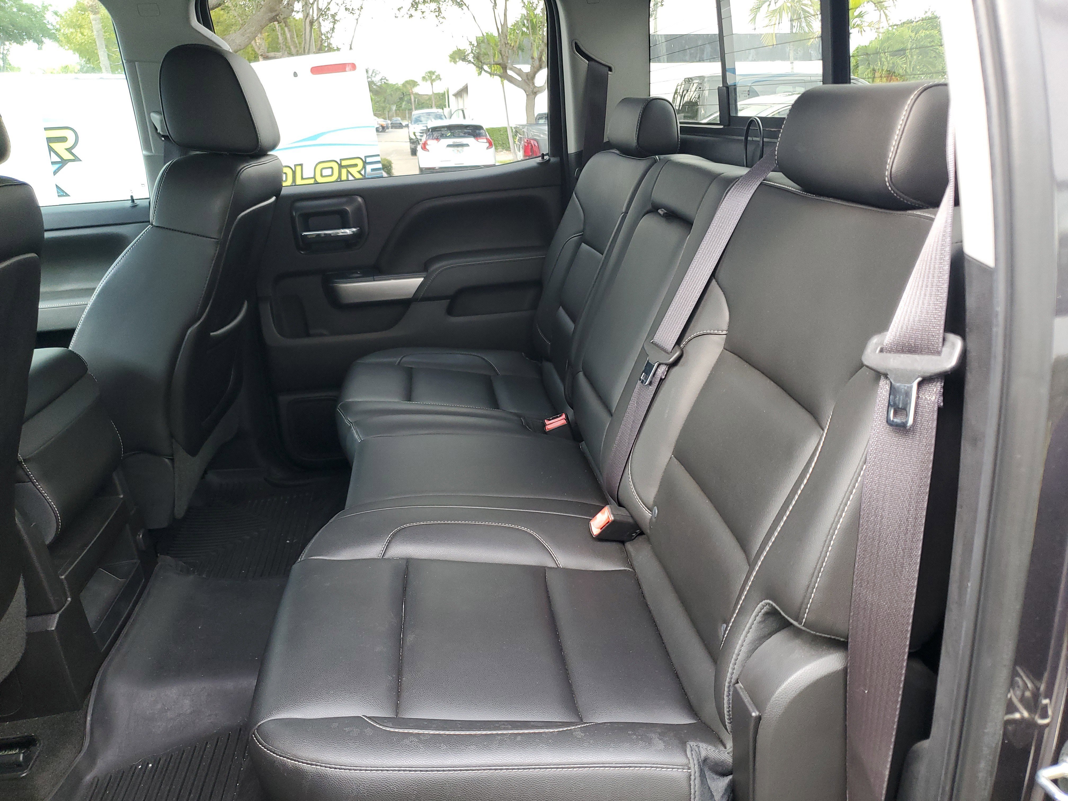 Used 2015 Chevrolet Silverado 2500 LT w/ LT Convenience Package image 3