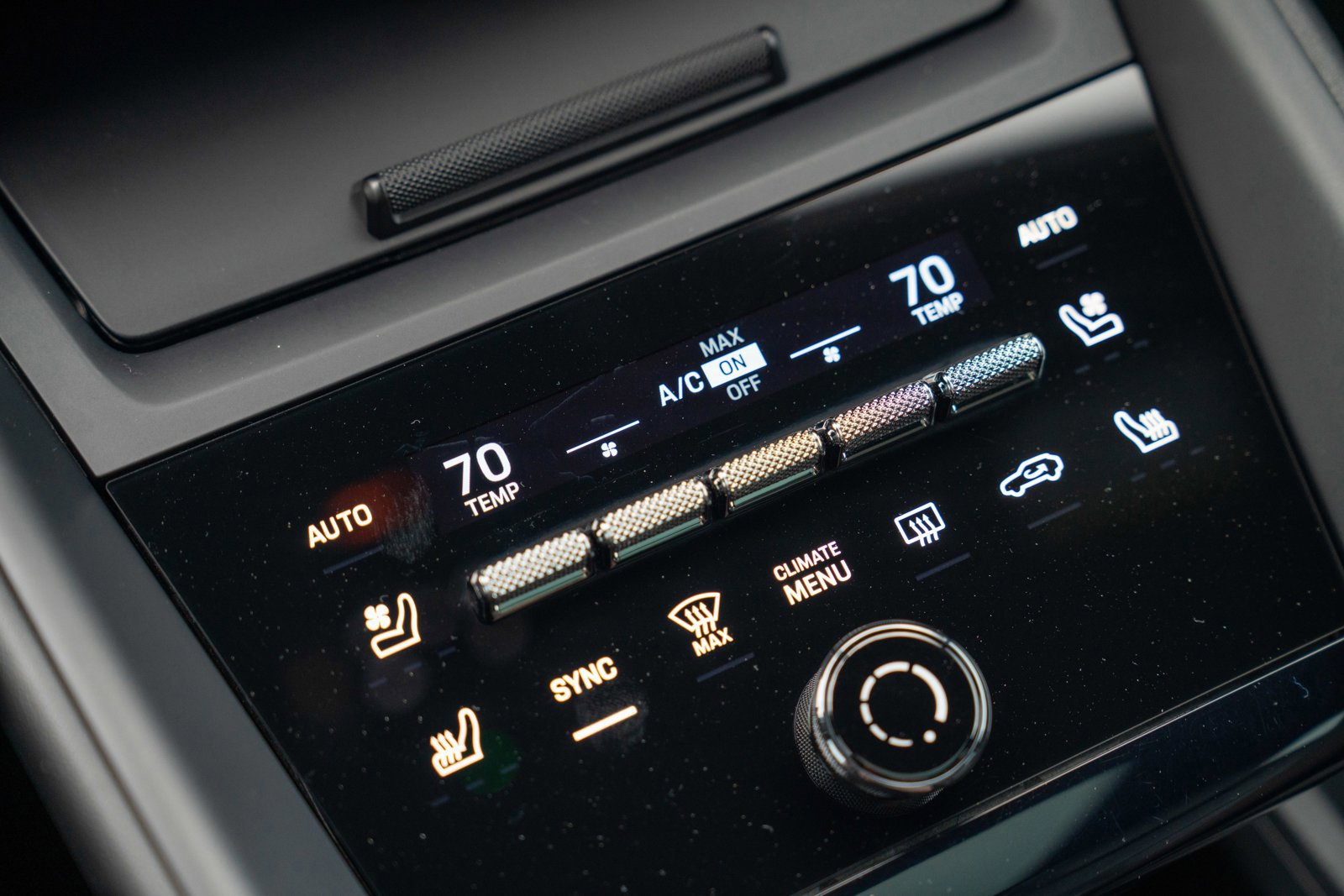 Certified 2025 Porsche Macan 4 Electric image 20