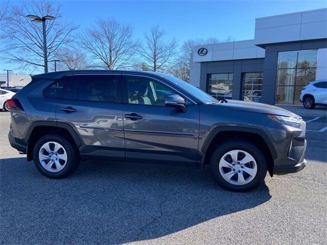 Used 2024 Toyota RAV4 LE image 4