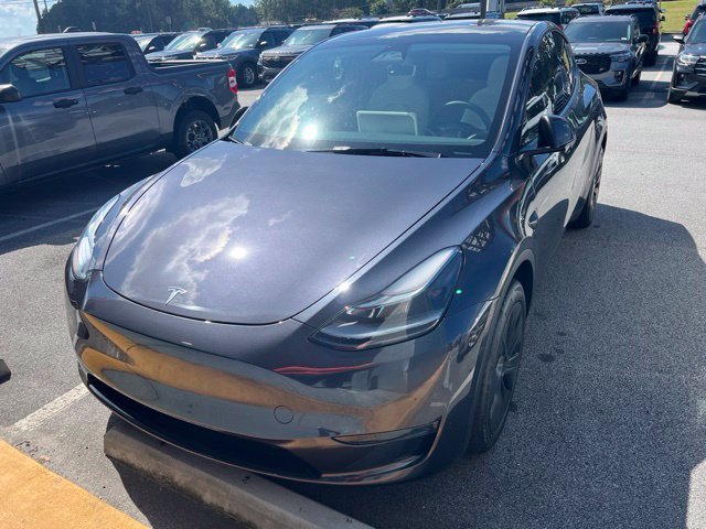 Used 2025 Tesla Model Y Long Range AWD/4WD image 1