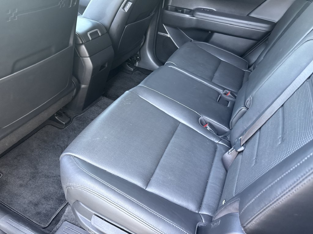 Certified 2024 Hyundai Santa Fe Limited FWD image 30