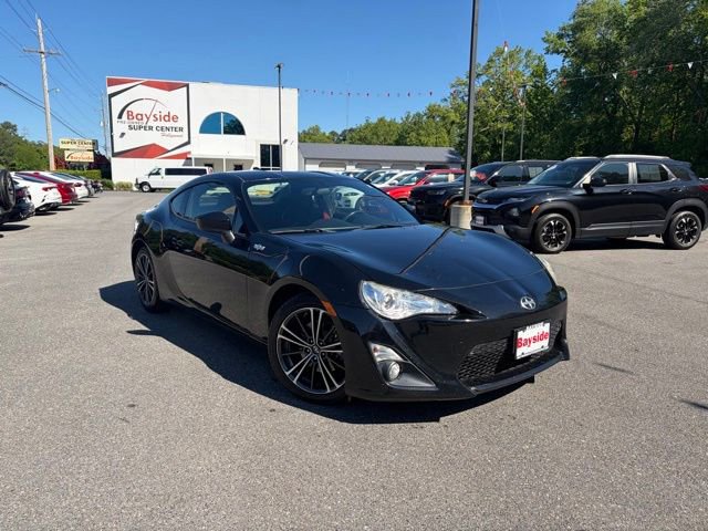 Used 2015 Scion FR-S RWD image 2