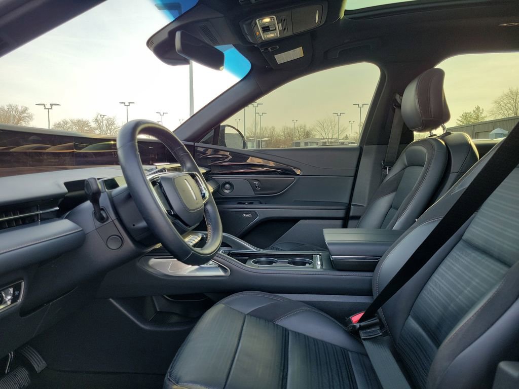 Certified 2024 Lincoln Nautilus Reserve w/ Equipment Group 202A image 16