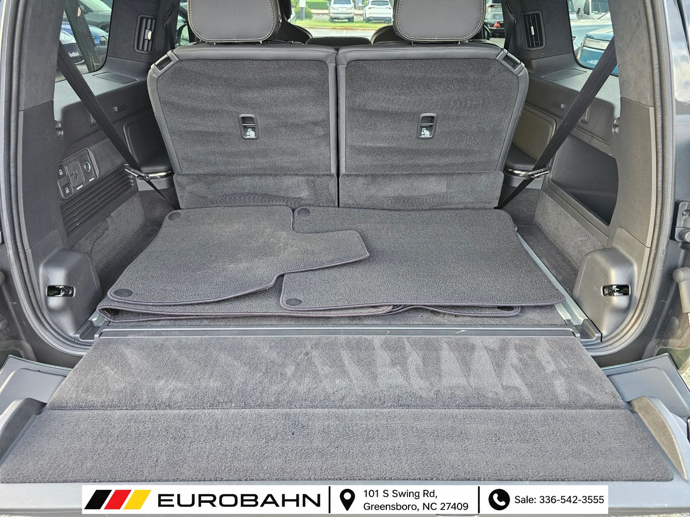 Used 2025 Rivian R1S Adventure Dual AWD/4WD image 40