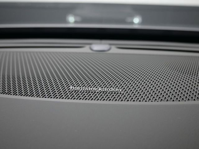 New 2026 Volvo XC90 B6 Plus w/ Protection Package Premier image 31