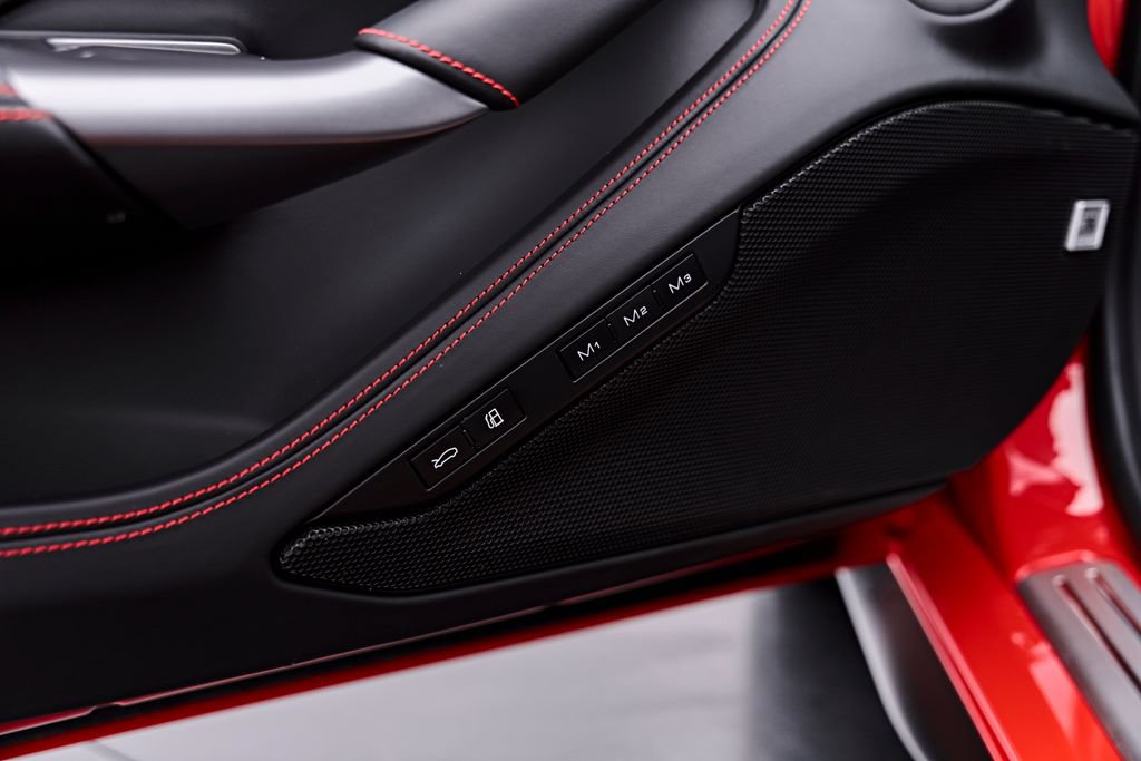 Used 2020 Ferrari F8 Tributo RWD image 51