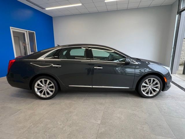 Used 2013 Cadillac XTS Luxury FWD image 4