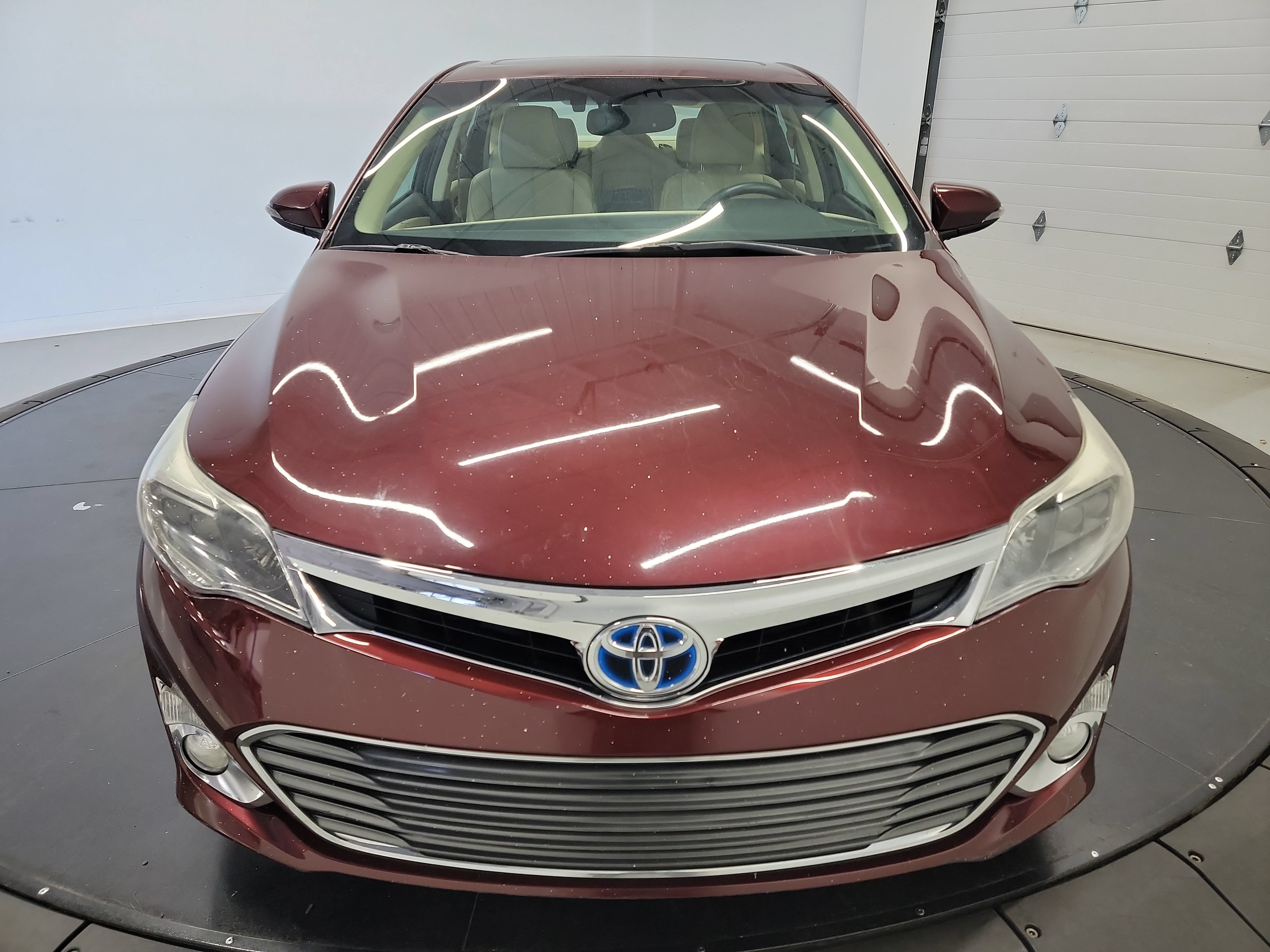 Used 2014 Toyota Avalon Limited FWD image 2