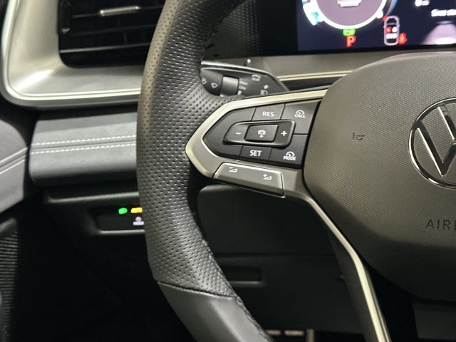 New 2026 Volkswagen Tiguan SE R-Line image 30