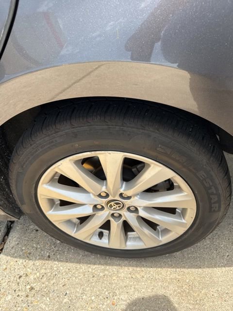Used 2020 Toyota Camry LE FWD image 23