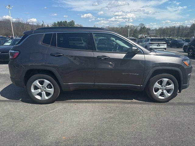 Certified 2021 Jeep Compass Latitude w/ Convenience Group image 8