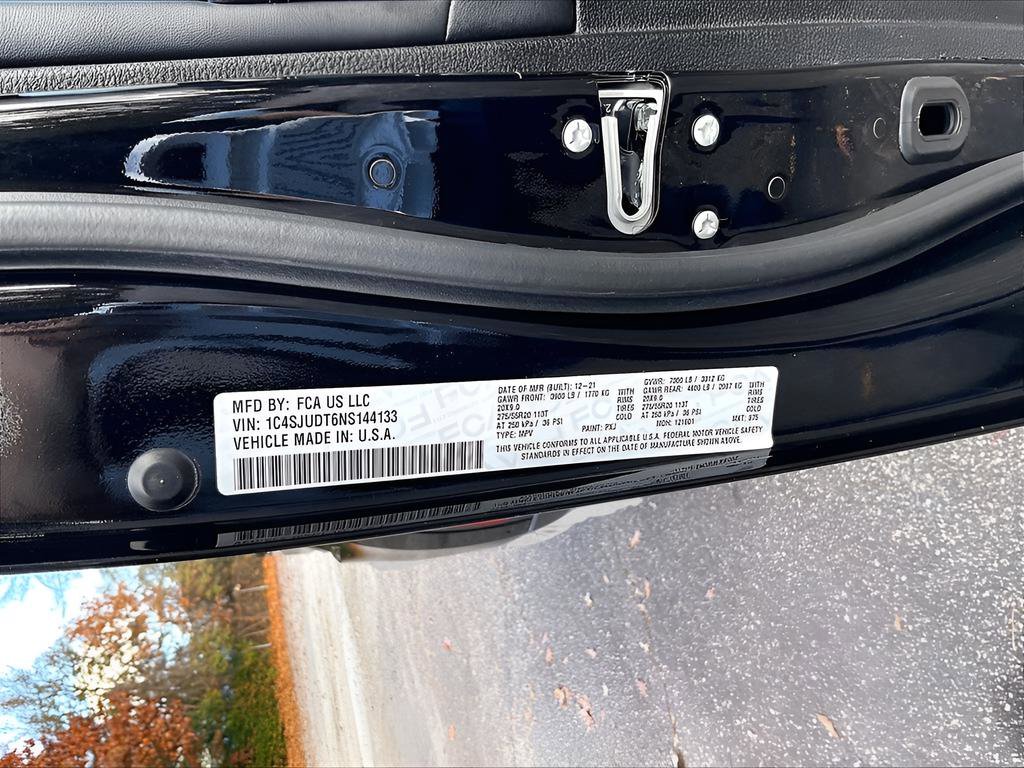 Used 2022 Jeep Wagoneer Series III w/ Flexible Seating Group image 19