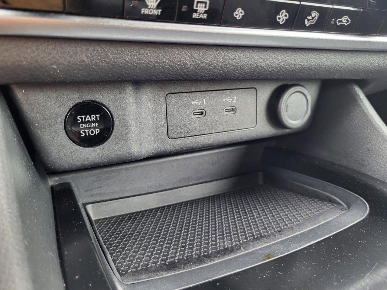 Used 2024 Nissan Rogue SV image 18