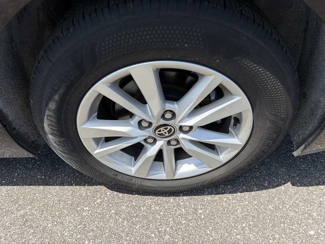 Used 2025 Toyota Camry LE FWD image 34