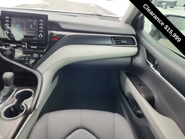 Used 2022 Toyota Camry LE FWD image 20