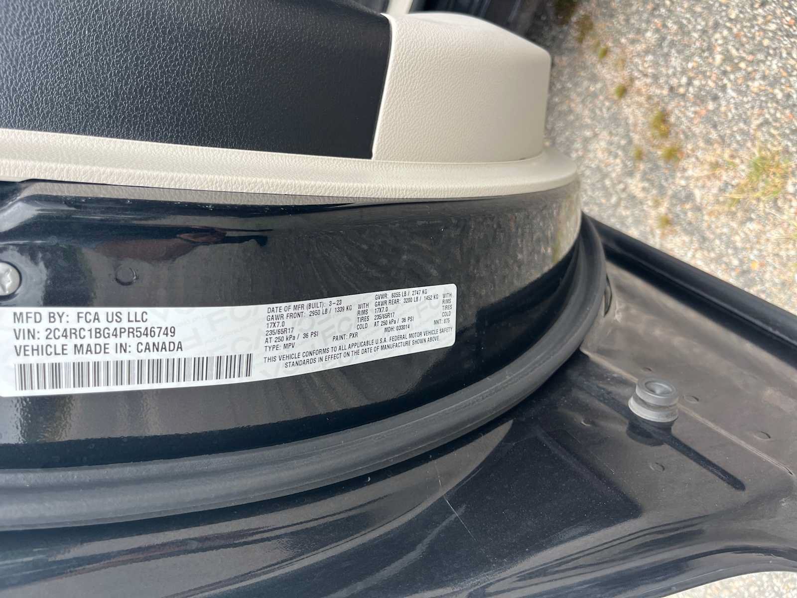 Used 2023 Chrysler Pacifica Touring-L FWD image 22