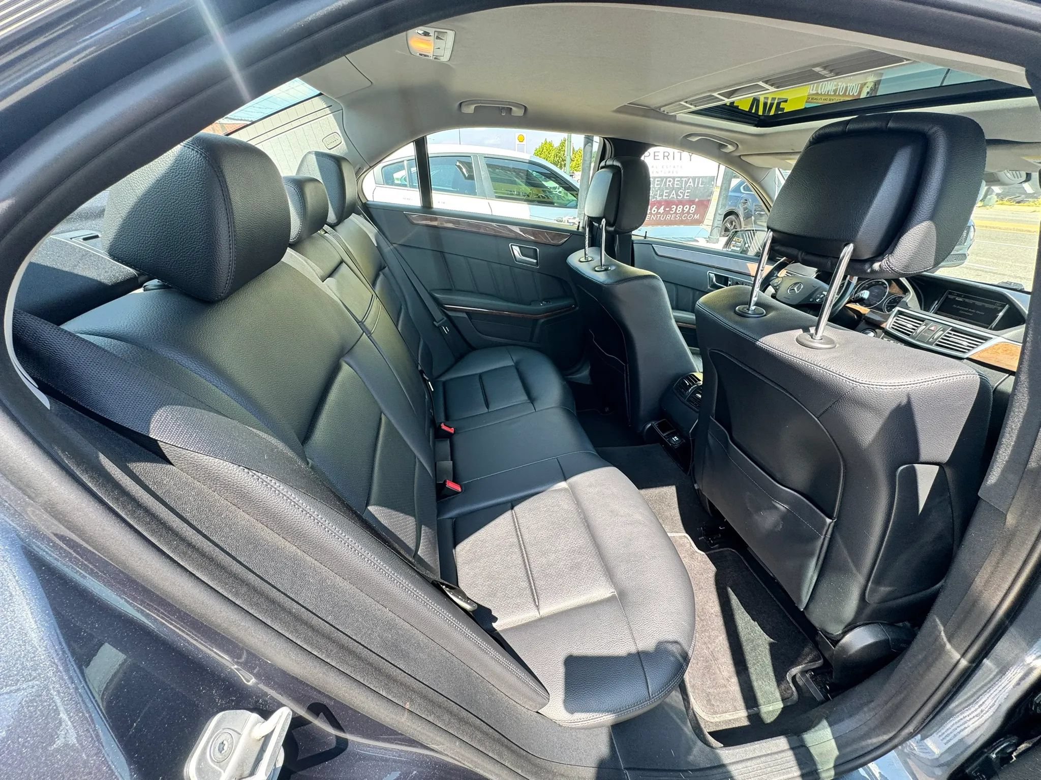 Used 2013 Mercedes-Benz E 350 4MATIC Sedan image 16