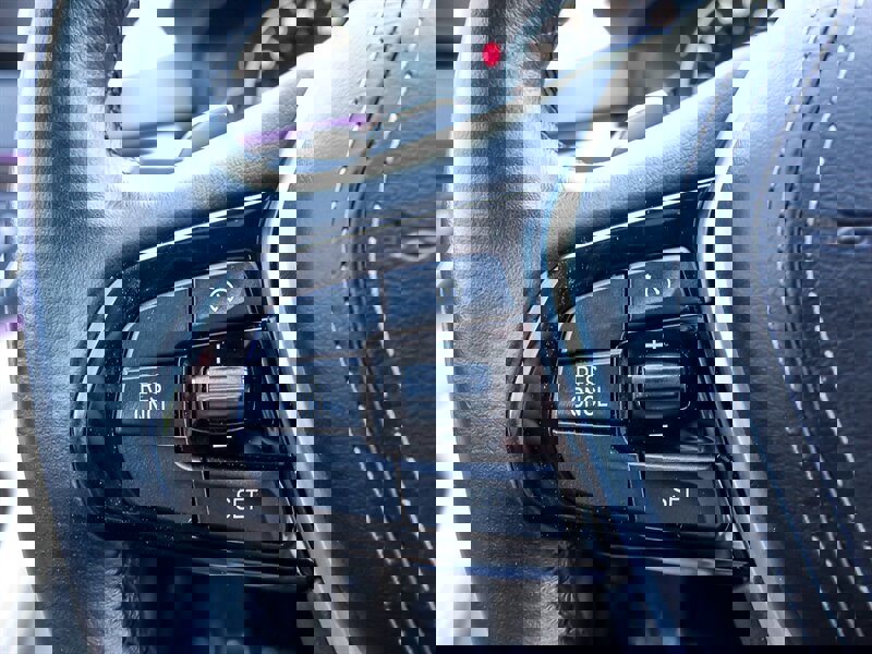 Used 2018 BMW 530i w/ Premium Package image 23