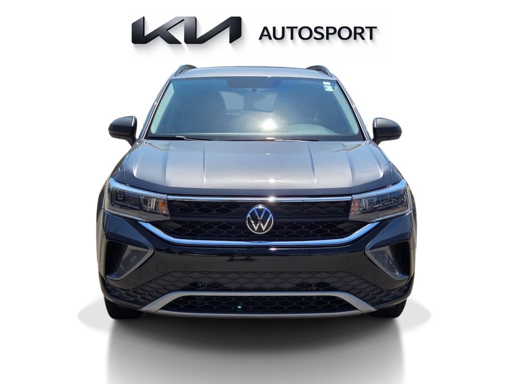 Used 2022 Volkswagen Taos S FWD image 3