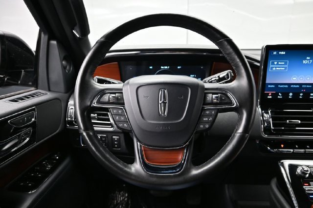 Used 2022 Lincoln Navigator L Reserve AWD/4WD image 33