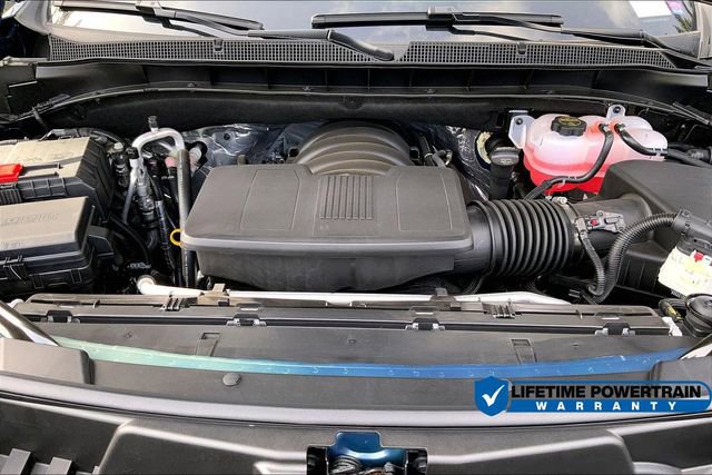 New 2025 Chevrolet Suburban Premier image 12