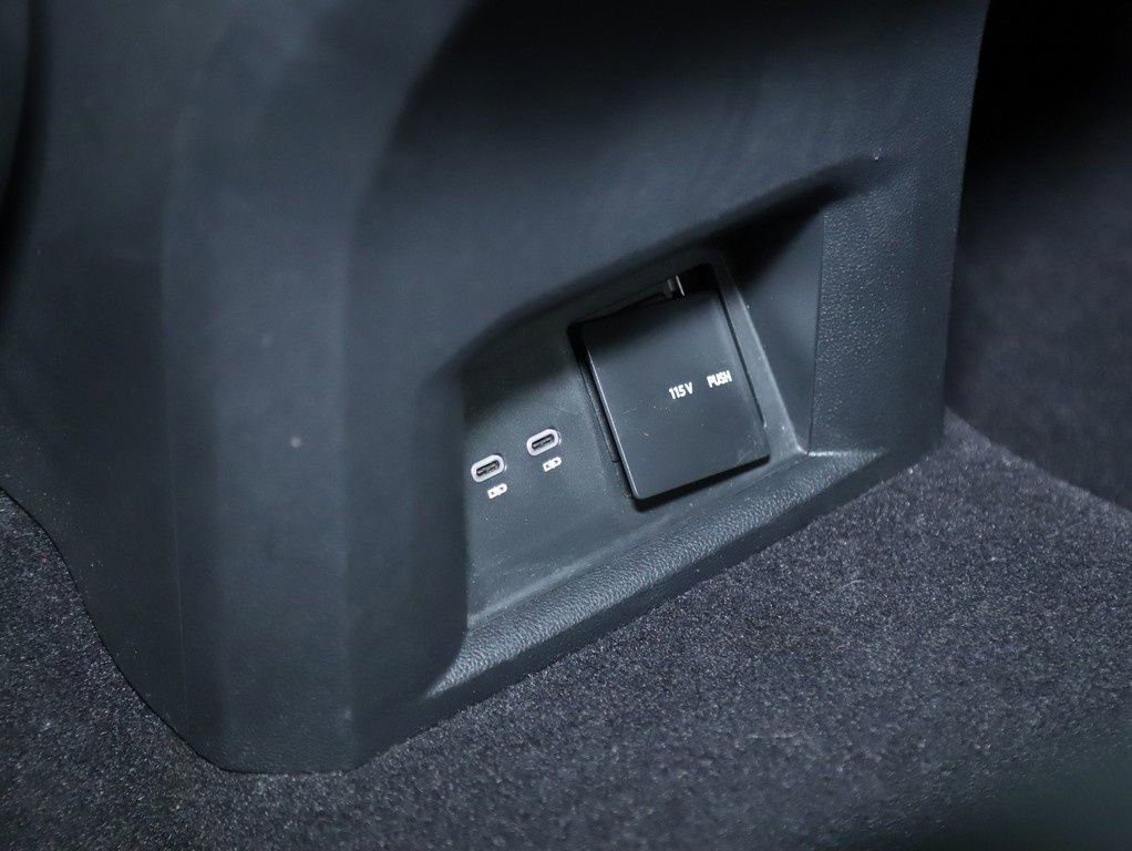 Used 2021 Volkswagen Atlas SEL Premium image 16