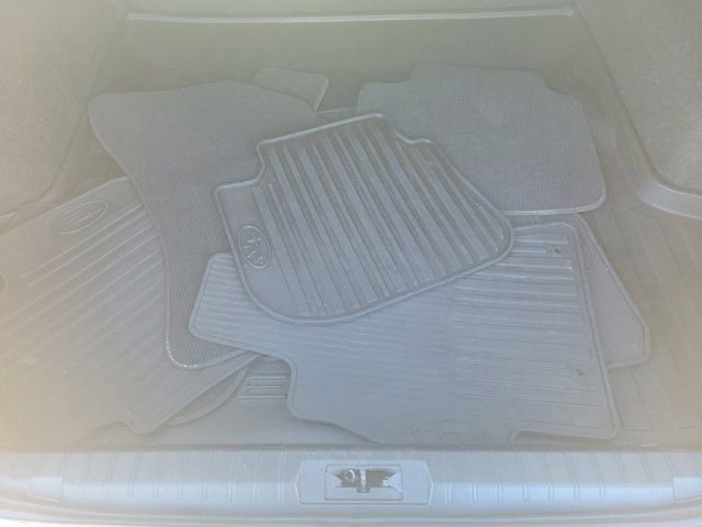 Used 2017 Subaru Legacy 2.5i Limited image 8