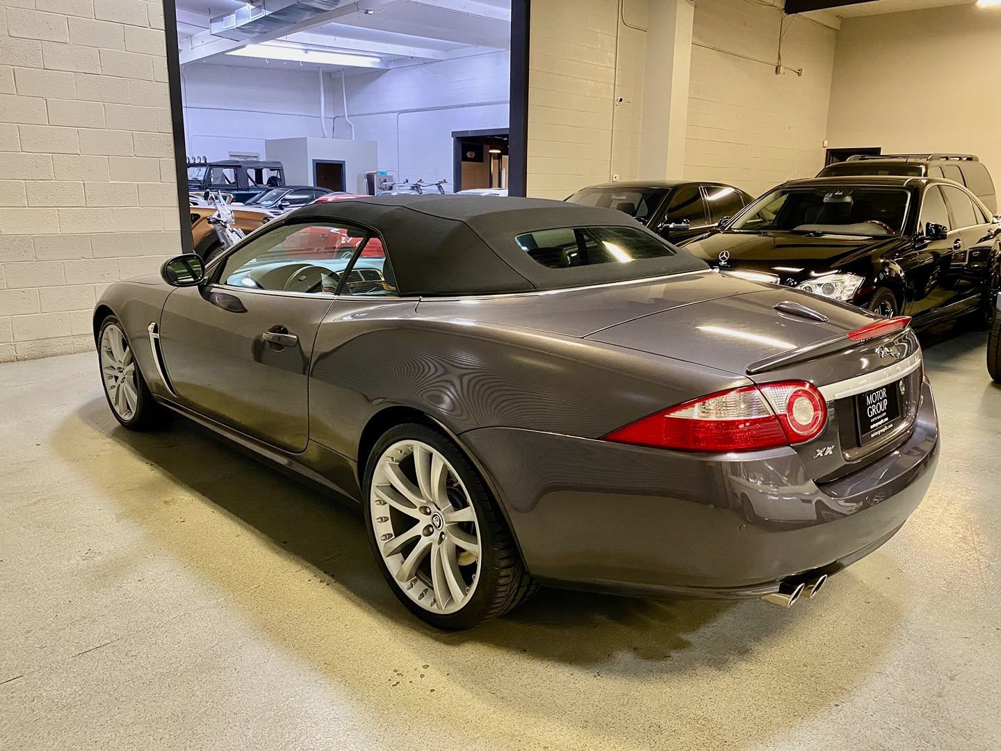 Used 2008 Jaguar XKR R RWD image 8