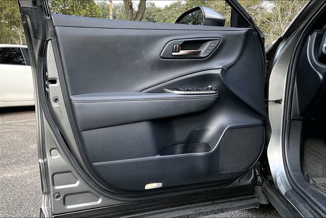 Used 2024 Toyota Crown w/ Advanced Technology Package image 17