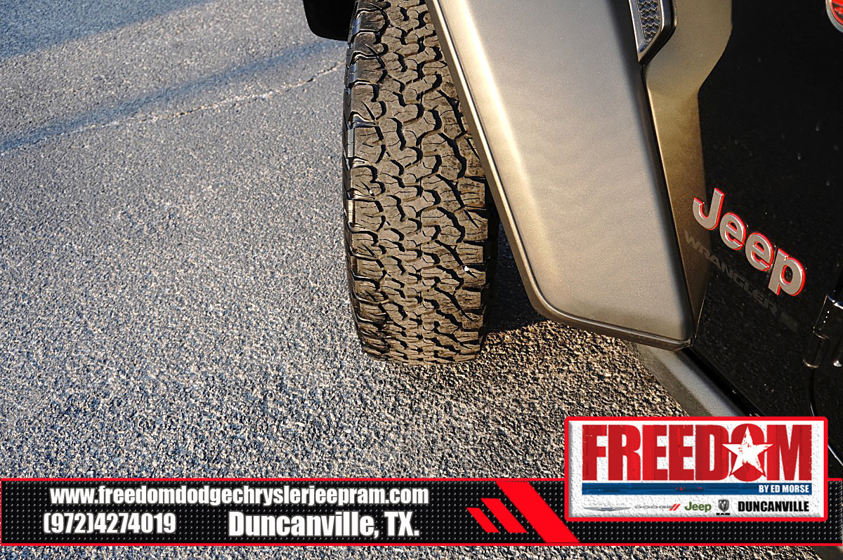 Used 2024 Jeep Wrangler Rubicon AWD/4WD image 38