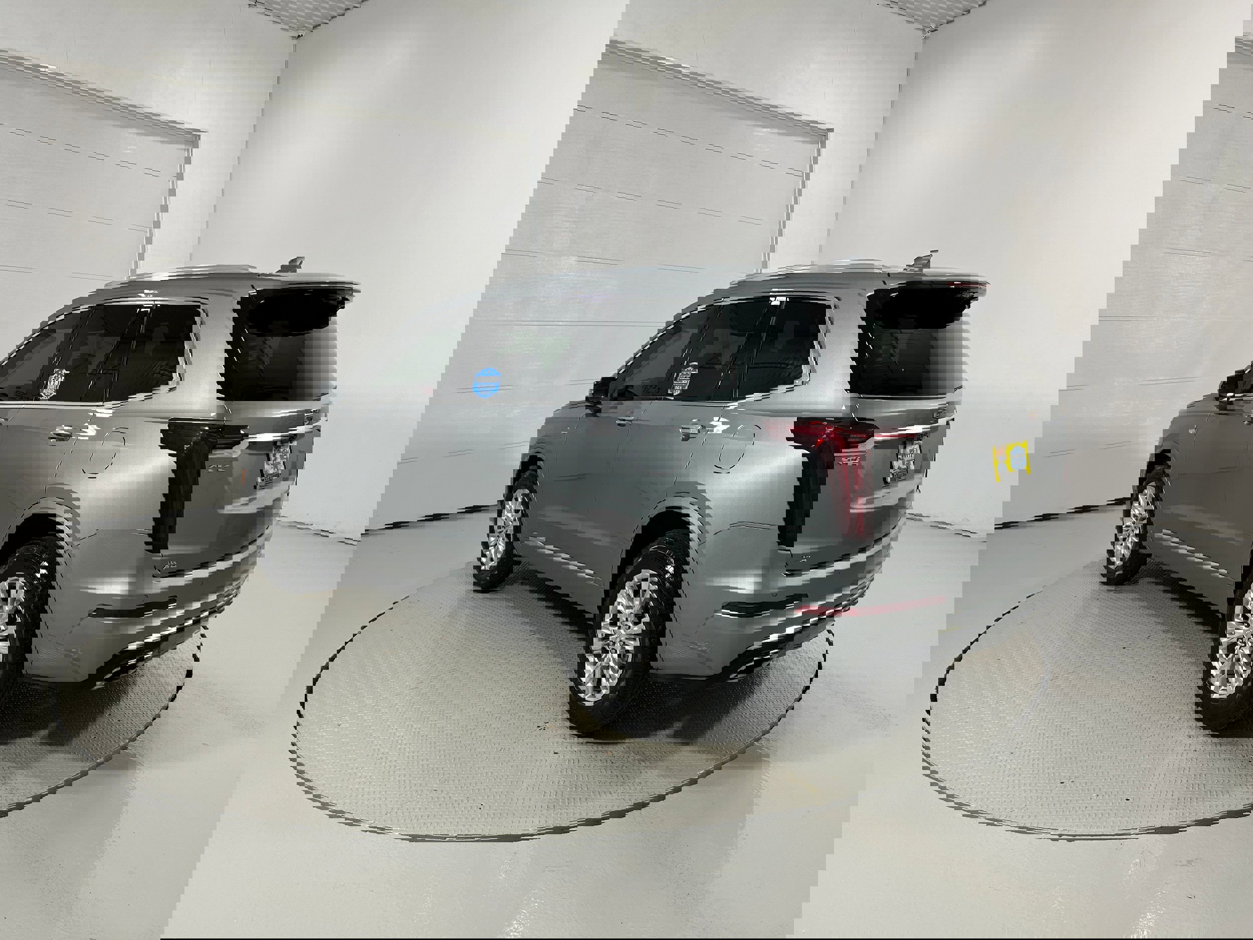 Used 2023 Cadillac XT6 Luxury image 23