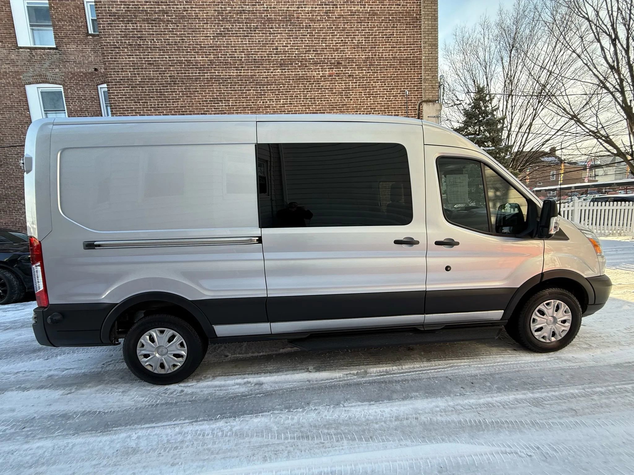 Used 2019 Ford Transit 150 148 Medium Roof w/ Premium Package image 8