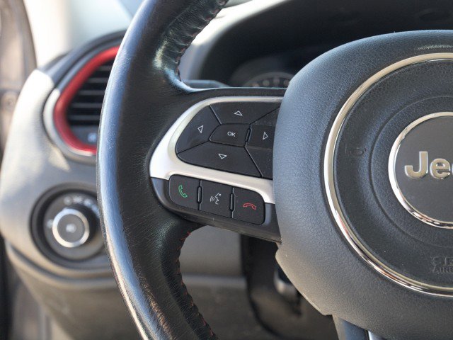 Used 2019 Jeep Renegade Trailhawk w/ Cold Weather Group II AWD/4WD image 18