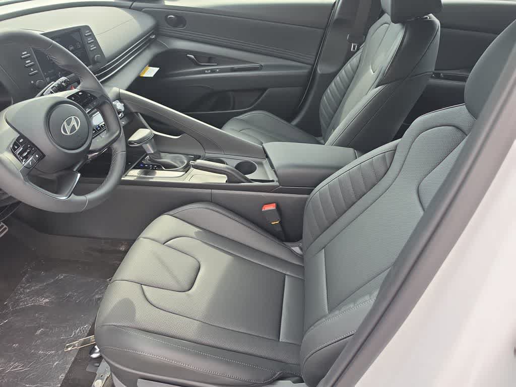 New 2026 Hyundai Elantra SEL Sport FWD image 16